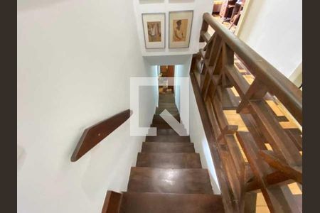 Casa à venda com 207m², 3 quartos e 1 vaga