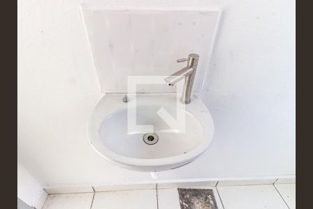 Casa à venda com 150m², 2 quartos e 2 vagas Casa à venda com 150m², 2 quartos e 2 vagasBanheiro da Garagem