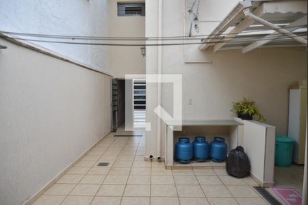 Casa à venda com 192m², 3 quartos e 2 vagasÁrea de Serviço