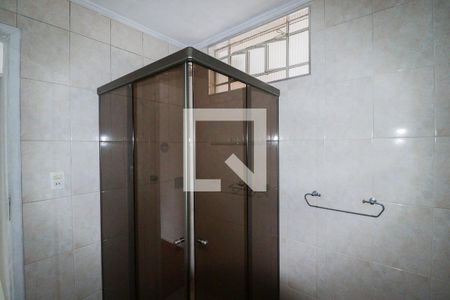 Casa para alugar com 120m², 3 quartos e 2 vagasBanheiro Social