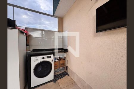 Apartamento à venda com 90m², 2 quartos e 2 vagas Apartamento à venda com 90m², 2 quartos e 2 vagasLavanderia