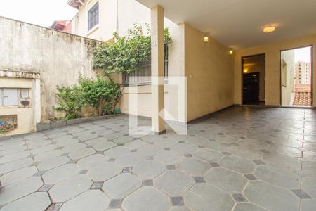 Casa à venda com 165m², 3 quartos e 2 vagas Casa à venda com 165m², 3 quartos e 2 vagasGaragem