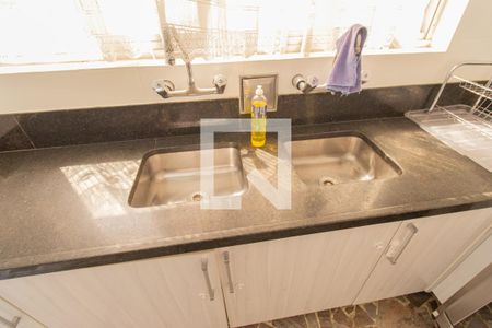 Casa à venda com 165m², 3 quartos e 2 vagas Casa à venda com 165m², 3 quartos e 2 vagasCozinha