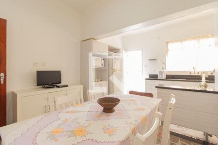 Casa à venda com 165m², 3 quartos e 2 vagas Casa à venda com 165m², 3 quartos e 2 vagasCozinha