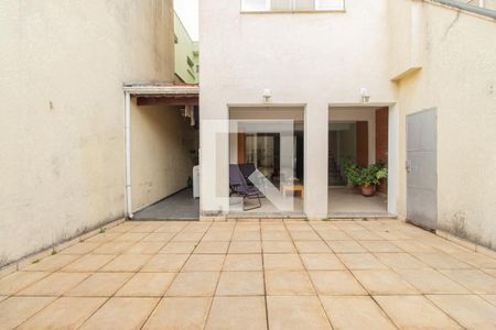 Casa à venda com 165m², 3 quartos e 2 vagas Casa à venda com 165m², 3 quartos e 2 vagasÁrea comum