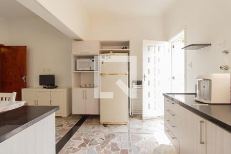 Casa à venda com 165m², 3 quartos e 2 vagas Casa à venda com 165m², 3 quartos e 2 vagasCozinha
