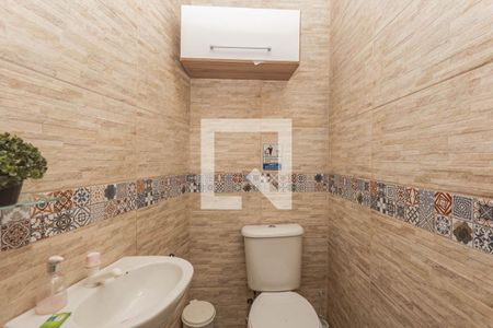 Casa à venda com 280m², 3 quartos e 4 vagasBanheiro do salão de festas