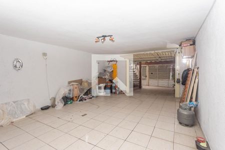 Casa à venda com 280m², 3 quartos e 4 vagasGaragem