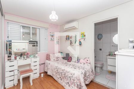 Casa à venda com 280m², 3 quartos e 4 vagasSuíte 2