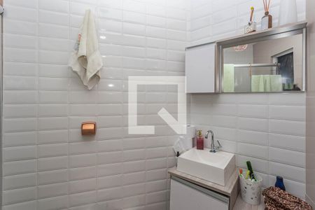 Casa à venda com 280m², 3 quartos e 4 vagasBanheiro da Suíte 1