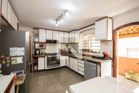 Casa de condomínio à venda com 360m², 4 quartos e 4 vagas Casa de condomínio à venda com 360m², 4 quartos e 4 vagasCozinha