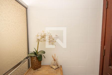 Casa de condomínio à venda com 360m², 4 quartos e 4 vagas Casa de condomínio à venda com 360m², 4 quartos e 4 vagasBanheiro 3