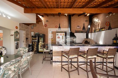Casa de condomínio à venda com 360m², 4 quartos e 4 vagas Casa de condomínio à venda com 360m², 4 quartos e 4 vagasEspaço Gourmet