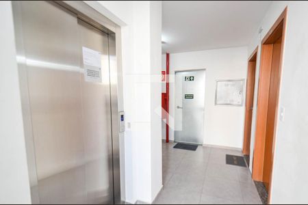 Apartamento à venda com 54m², 2 quartos e 1 vaga Apartamento à venda com 54m², 2 quartos e 1 vagaElevador