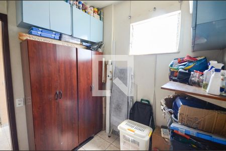 Apartamento à venda com 75m², 2 quartos e 1 vaga Apartamento à venda com 75m², 2 quartos e 1 vagaQuarto de Serviço
