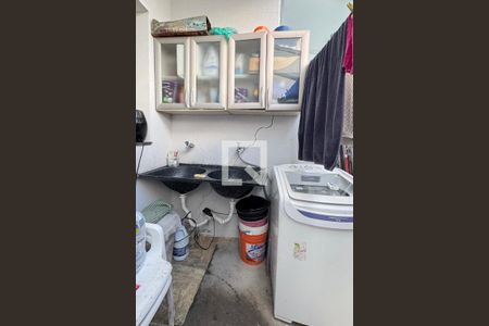 Casa de condomínio à venda com 65m², 2 quartos e 1 vagaÁrea de Serviço