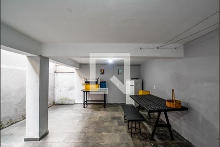 Casa à venda com 112m², 2 quartos e 2 vagasQuintal