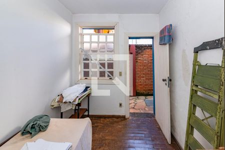 Casa à venda com 549m², 6 quartos e 5 vagas Casa à venda com 549m², 6 quartos e 5 vagasQuarto de Serviço 2