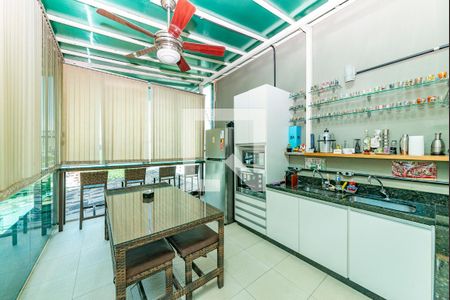 Casa à venda com 549m², 6 quartos e 5 vagas Casa à venda com 549m², 6 quartos e 5 vagasVaranda gourmet