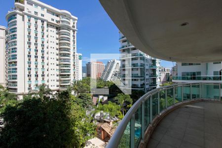 Varanda de apartamento para alugar com 3 quartos, 107m² em Barra da Tijuca, Rio de Janeiro