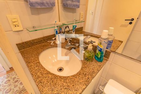 Apartamento à venda com 74m², 3 quartos e 1 vaga Apartamento à venda com 74m², 3 quartos e 1 vagaBanheiro