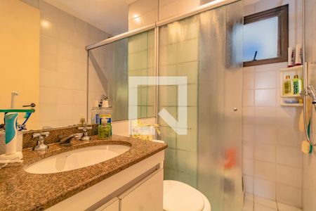 Apartamento à venda com 74m², 3 quartos e 1 vaga Apartamento à venda com 74m², 3 quartos e 1 vagaBanheiro