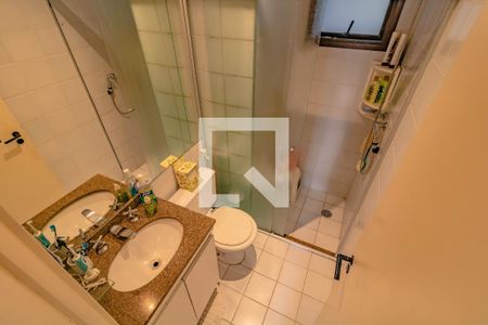 Apartamento à venda com 74m², 3 quartos e 1 vaga Apartamento à venda com 74m², 3 quartos e 1 vagaBanheiro