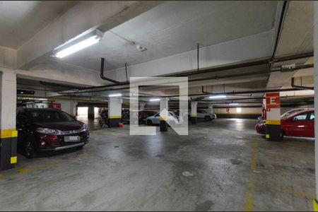 Apartamento à venda com 52m², 2 quartos e 1 vaga Apartamento à venda com 52m², 2 quartos e 1 vagaEstacionamento