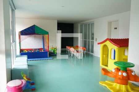 Apartamento à venda com 245m², 3 quartos e 6 vagas Apartamento à venda com 245m², 3 quartos e 6 vagasBrinquedoteca