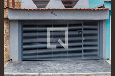 Casa à venda com 185m², 3 quartos e 2 vagasFachada