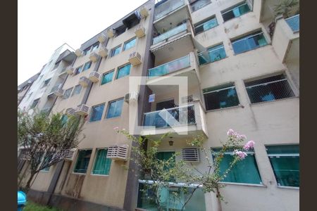 Apartamento à venda com 52m², 2 quartos e 1 vaga Apartamento à venda com 52m², 2 quartos e 1 vagaFachada com Placa Quinto Andar