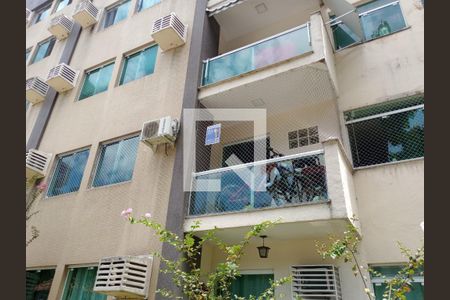 Apartamento à venda com 52m², 2 quartos e 1 vaga Apartamento à venda com 52m², 2 quartos e 1 vagaFachada com Placa Quinto Andar