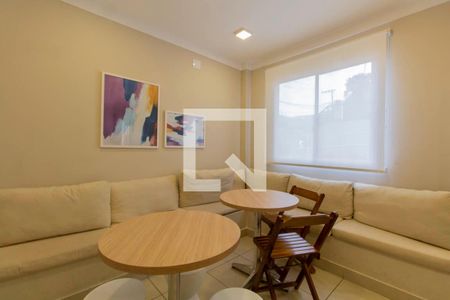 Apartamento à venda com 42m², 2 quartos e 1 vaga Apartamento à venda com 42m², 2 quartos e 1 vagaÁrea Comum - Salão de Festas