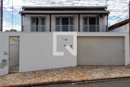 Casa à venda com 300m², 3 quartos e 4 vagasFACHADA