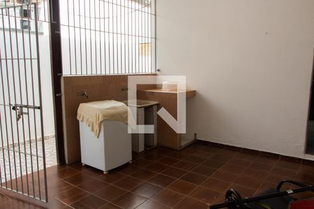 Casa à venda com 300m², 3 quartos e 4 vagasÁREA DE SERVIÇO EDÍCULA