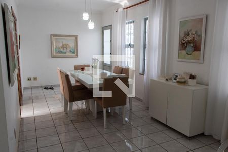 Casa à venda com 300m², 3 quartos e 4 vagasSALA DE JANTAR TÉRREO