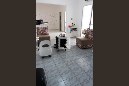 Casa à venda com 300m², 3 quartos e 4 vagasQUARTO/SALA EDÍCULA