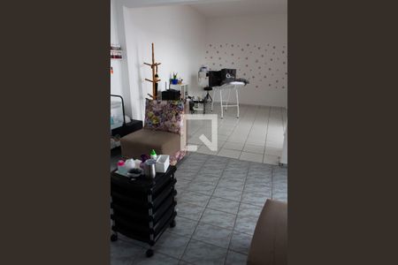 Casa à venda com 300m², 3 quartos e 4 vagasQUARTO/SALA EDÍCULA
