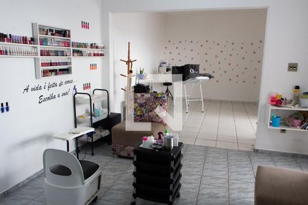 Casa à venda com 300m², 3 quartos e 4 vagasQUARTO/SALA EDÍCULA