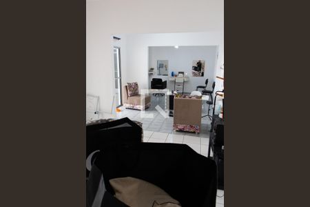 Casa à venda com 300m², 3 quartos e 4 vagasQUARTO/SALA EDÍCULA