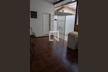 Casa à venda com 300m², 3 quartos e 4 vagasÁREA DE SERVIÇO EDÍCULA