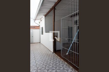 Casa à venda com 300m², 3 quartos e 4 vagasFRENTE EDÍCULA