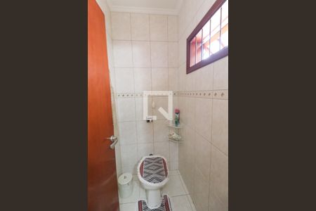 Casa à venda com 314m², 3 quartos e 3 vagas Casa à venda com 314m², 3 quartos e 3 vagasLavabo
