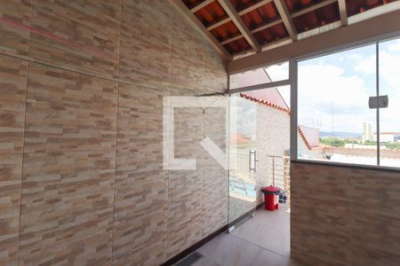 Casa à venda com 314m², 3 quartos e 3 vagas Casa à venda com 314m², 3 quartos e 3 vagasÁrea Externa