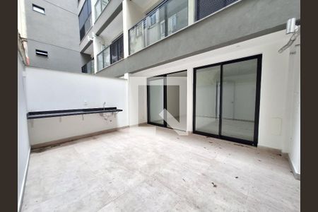 Apartamento à venda com 63m², 1 quarto e sem vagaQuintal