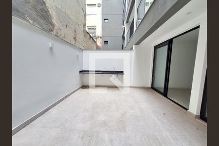 Apartamento à venda com 63m², 1 quarto e sem vagaQuintal