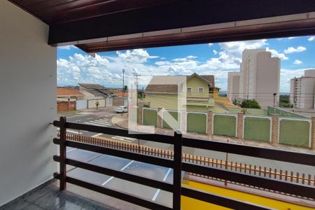 Casa à venda com 283m², 4 quartos e 2 vagas Casa à venda com 283m², 4 quartos e 2 vagasVaranda Quarto 3