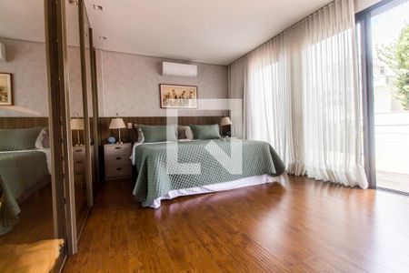 Casa de condomínio à venda com 380m², 3 quartos e 4 vagasSuíte 1