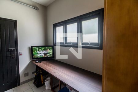 Casa de condomínio à venda com 380m², 3 quartos e 4 vagasDepósito