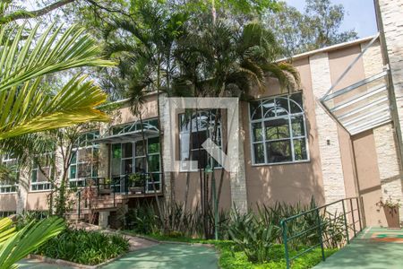 Casa de condomínio à venda com 380m², 3 quartos e 4 vagasAcademia